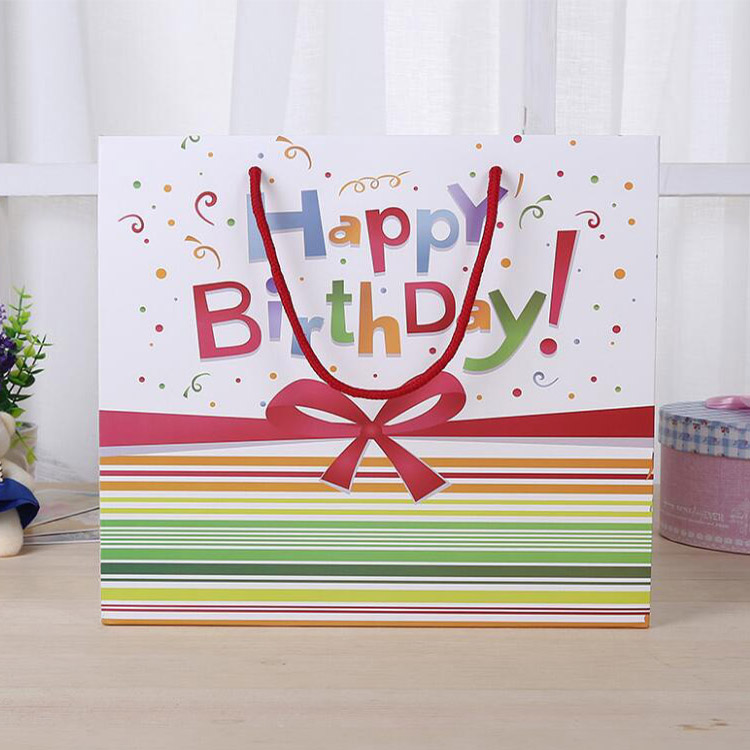 Wie können Geschenktüten aus Papier Ihre Marke und Ihr Geschenkerlebnis verbessern?