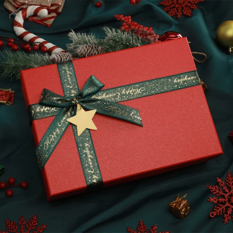 Weihnachts-Geschenkbox mit festem Deckel und Boden, mit Band und Sternanhänger