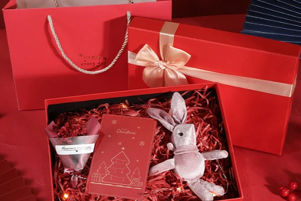 Christmas Rigid Lid And Base Gift Box With Ribbon And Star Charm
